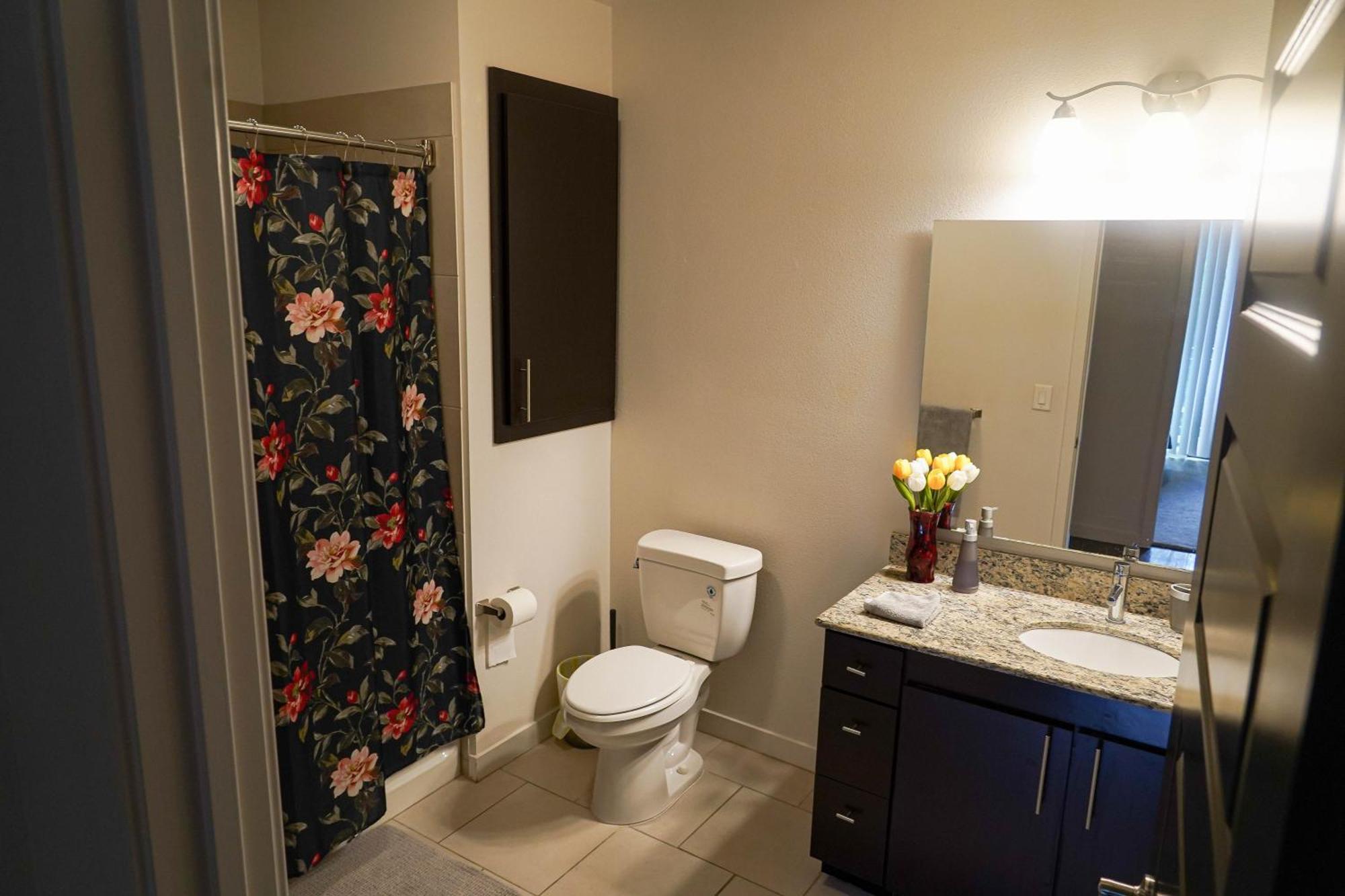 Luxury Designed 2 Bedrooms Part Hotel In Woodland Hills Ca Los Ángeles Exterior foto